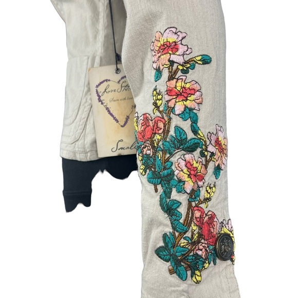 Love Stitch Embroidered Floral Cropped Blazer Womens Size S (NWT) - Picture 5 of 15